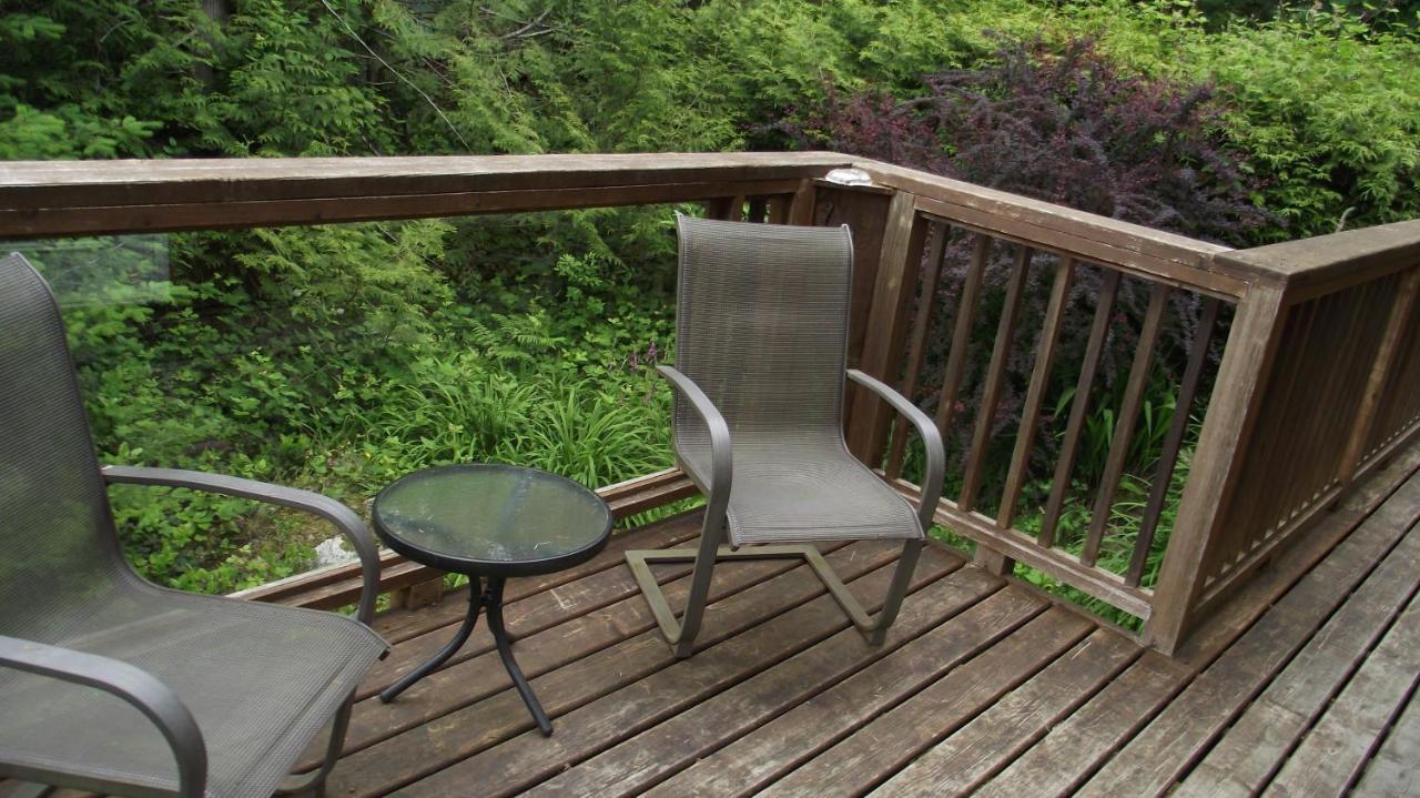 Secret Cove Cottage Suites Halfmoon Bay Exterior foto