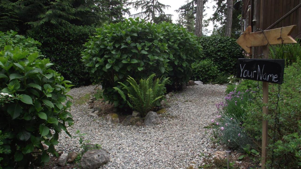 Secret Cove Cottage Suites Halfmoon Bay Exterior foto